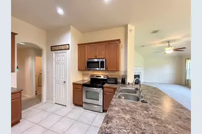1435 Fleetwood Cove Drive, Grand Prairie, TX 75052 - Photo 13