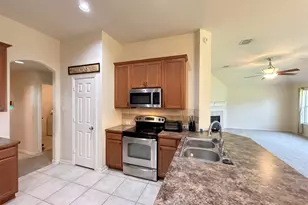 1435 Fleetwood Cove Dr, Grand Prairie, TX 75052 - Photo 13