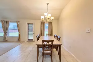 1435 Fleetwood Cove Dr, Grand Prairie, TX 75052 - Photo 17