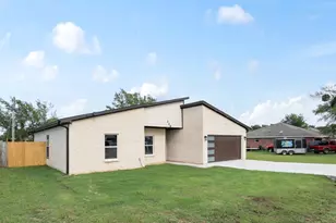 228 E Windjammer Rd, Gun Barrel City, TX 75156 - Photo 17
