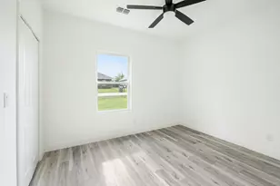 228 E Windjammer Rd, Gun Barrel City, TX 75156 - Photo 13