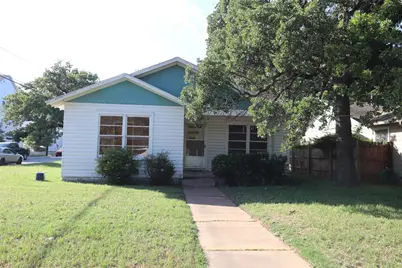 431 W Collins Street, Stephenville, TX 76401 - Photo 1
