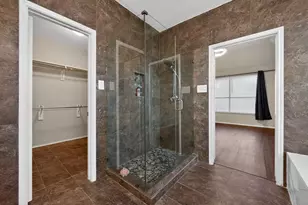 205 Lake Village Dr, McKinney, TX 75071 - Photo 5