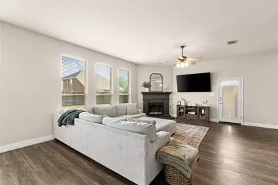 2404 Dawn Mist Drive, Little Elm, TX 75068 - Photo 9