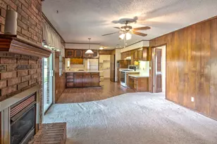 808 S Jefferson St, Pilot Point, TX 76258 - Photo 13