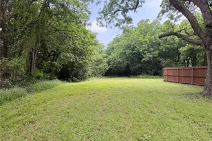 113 Davis St, Farmersville, TX 75442 - Photo 1