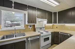 3040 June Dr, Dallas, TX 75211 - Photo 13