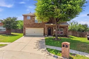 1405 Horseshoe Bend Ct, Fort Worth, TX 76131 - Photo 1