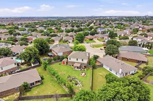 1405 Horseshoe Bend Ct, Fort Worth, TX 76131 - Photo 33