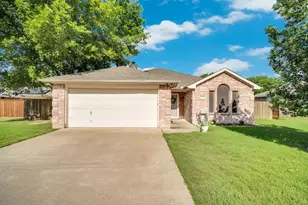 1517 S 3rd St, Midlothian, TX 76065 - Photo 1