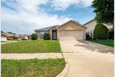 917 Mulder Drive, Arlington, TX 76001 - Photo 1