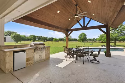 9390 Lakeridge Drive, Princeton, TX 75407 - Photo 7