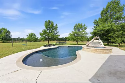 9390 Lakeridge Drive, Princeton, TX 75407 - Photo 9