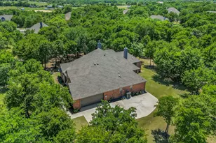 330 Timbers Cir, Poolville, TX 76487 - Photo 9