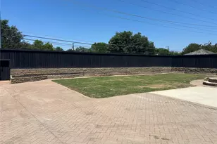 10711 Cromwell Dr, Dallas, TX 75229 - Photo 33