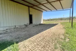 1306 Fm 1331, Thorndale, TX 76577 - Photo 31