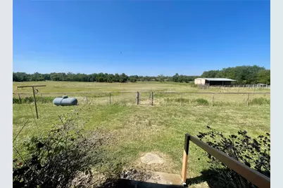 1306 Fm 1331, Thorndale, TX 76577 - Photo 37