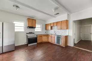 1327 E Baltimore Ave, Fort Worth, TX 76104 - Photo 7