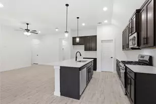 4645 Commack Dr, Fort Worth, TX 76135 - Photo 13