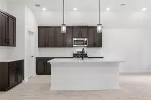 4645 Commack Dr, Fort Worth, TX 76135 - Photo 11