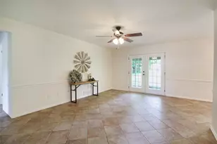 703 N Douglas Ave, Cleburne, TX 76033 - Photo 5