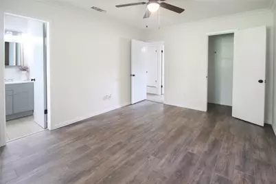 703 N Douglas Avenue, Cleburne, TX 76033 - Photo 15