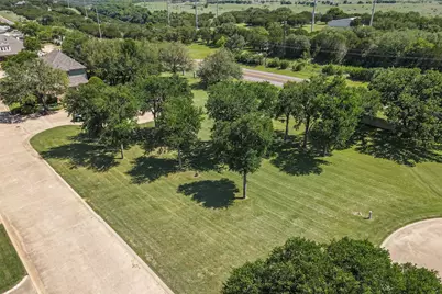 4109 Bluff View Drive, Granbury, TX 76048 - Photo 3