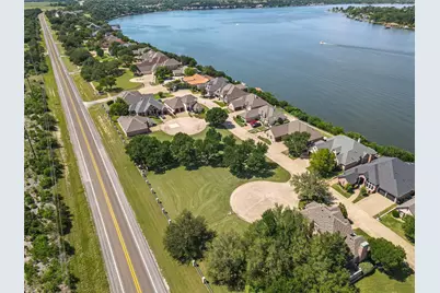 7002 Granite Bluff, Granbury, TX 76048 - Photo 11