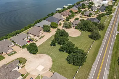 7002 Granite Bluff, Granbury, TX 76048 - Photo 19