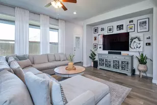 1519 Sheridyn Ln, Krum, TX 76249 - Photo 7