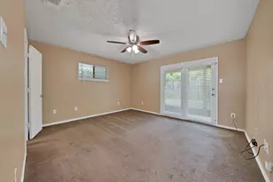 935 Cedarland Blvd, Arlington, TX 76011 - Photo 23