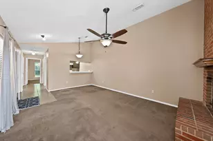 935 Cedarland Blvd, Arlington, TX 76011 - Photo 13