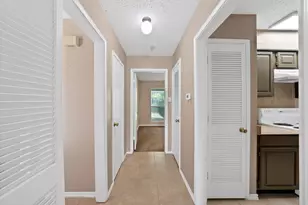 935 Cedarland Blvd, Arlington, TX 76011 - Photo 19