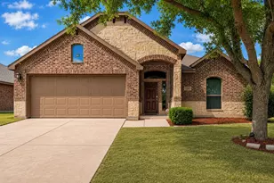 200 Chimney Rock Dr, Waxahachie, TX 75167 - Photo 1