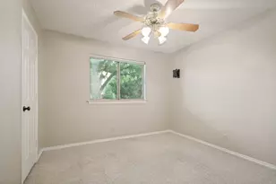 2429 E Windsor Dr, Denton, TX 76209 - Photo 27