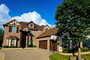 7124 Playa Imperial Ln, Grand Prairie, TX 75054 - Photo 1