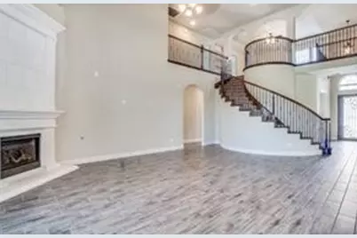 7124 Playa Imperial Lane, Grand Prairie, TX 75054 - Photo 9