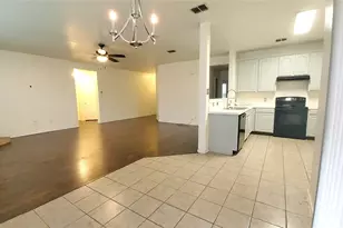 1118 Bradford Dr, Glenn Heights, TX 75154 - Photo 9