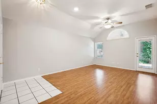 2316 Clermont Ln, Denton, TX 76205 - Photo 9