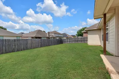 513 Crescent Creek Lane, Fort Worth, TX 76140 - Photo 5