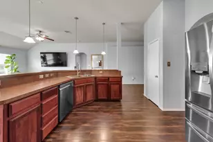 513 Crescent Creek Ln, Fort Worth, TX 76140 - Photo 15