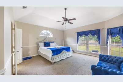 7724 Brook Meadow Lane, Fort Worth, TX 76133 - Photo 13