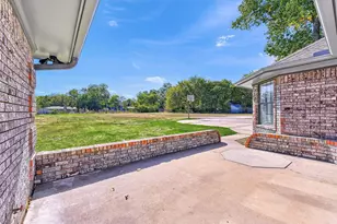 608 North Ave, Whitesboro, TX 76273 - Photo 9