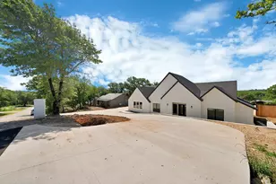 1405 Apache Ct, Joshua, TX 76058 - Photo 5