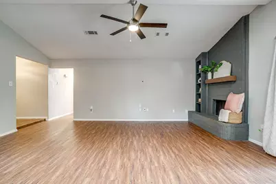 7612 Ripple Creek Court, Fort Worth, TX 76120 - Photo 7