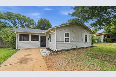 612 Aransas Drive, Euless, TX 76039 - Photo 1