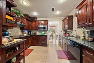 2801 Valparaiso Trail, Arlington, TX 76017 - Photo 11