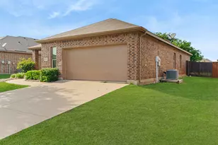 5135 Crystal Lake Ave, Krum, TX 76249 - Photo 7