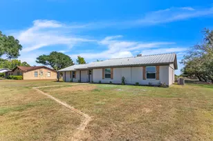 110 Twin Cir, Wortham, TX 76693 - Photo 5