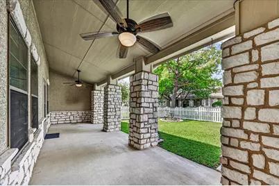 815 Earhart Avenue, Grand Prairie, TX 75051 - Photo 5